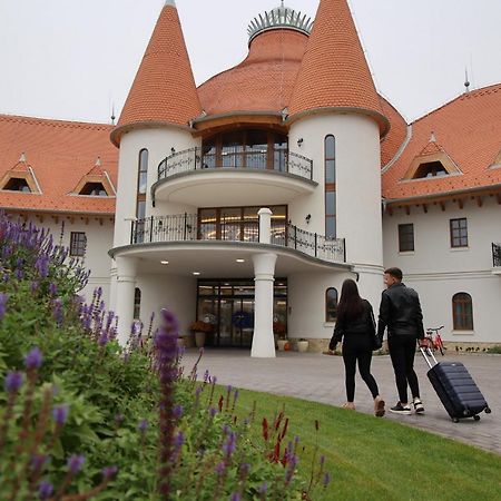 Hungarikum Hotel Lakitelek Exterior foto